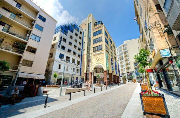 Modern 1Br Maisonette Steps From The Promenade Sliema Buitenkant foto